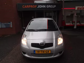 TOYOTA Yaris 1.0 12V VVT-I  3DR  Terra
