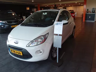 Ford Ka 1.2 69pk Titanium X   met  Panoramadak