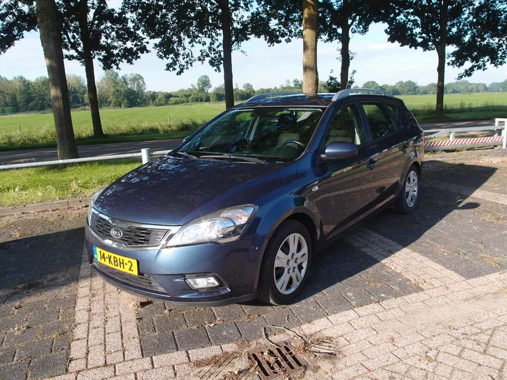 KIA Cee D 1.4 CVVT SW ISG  X-ECUTIVE  "  Super nette "