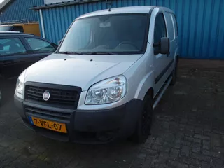 FIAT Doblo 1.3 JTD DPF 500. 2 Achterdeuren. Schuifdeur - R